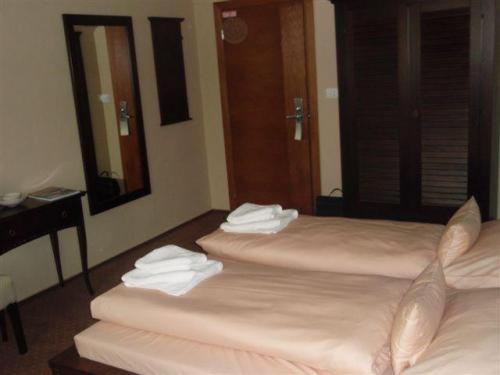 Hotel Galileo زيلينا المظهر الخارجي الصورة