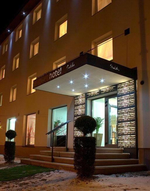 Hotel Galileo زيلينا المظهر الخارجي الصورة